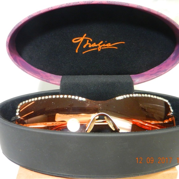 THALIA SUNGLASSES WITH STONES